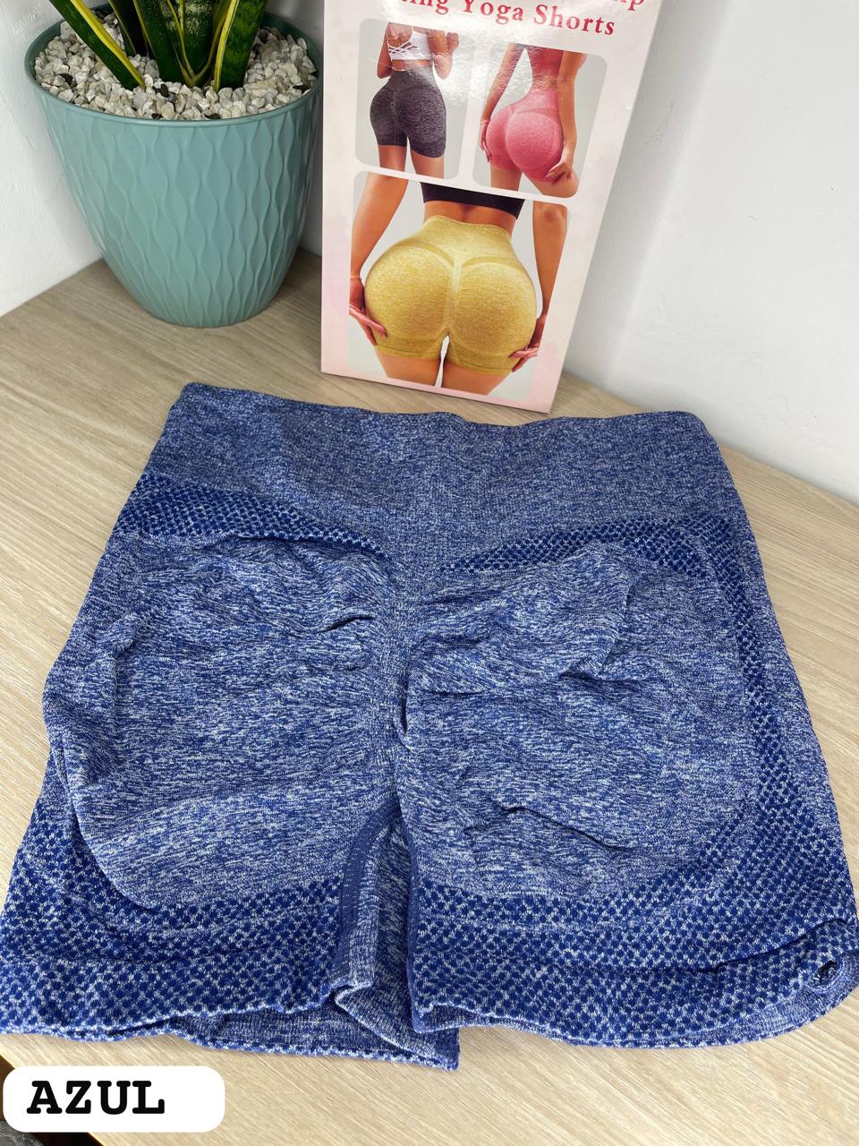 SHORT LEVANTA COLA